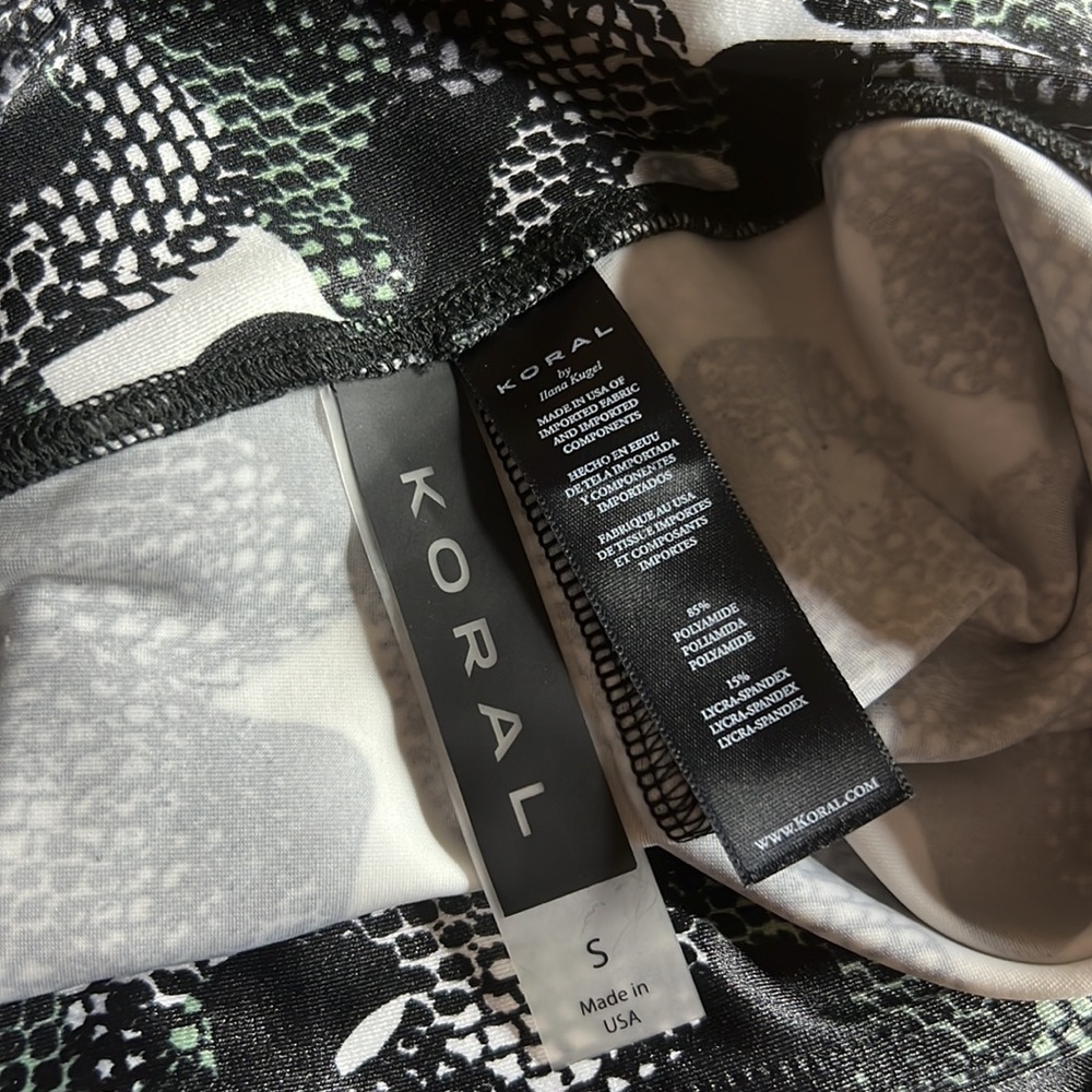KORAL Lustrous Coated Snake Camo Black Hi Rise Leggings S - Picture 5 of 10